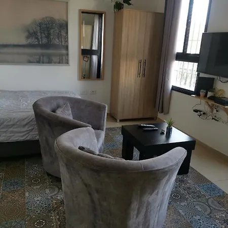 נופש מול הכנרת Vacation In Front Of The Sea Galilee Apartment Tiberias Exterior photo